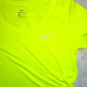 Nike Dri Fit short sleeve T